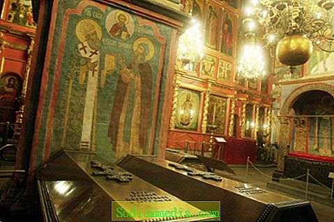 arhangelskij-sobor-moskovskogo-kremlya-opisanie-istoriya-i-interesnie-fakti-4